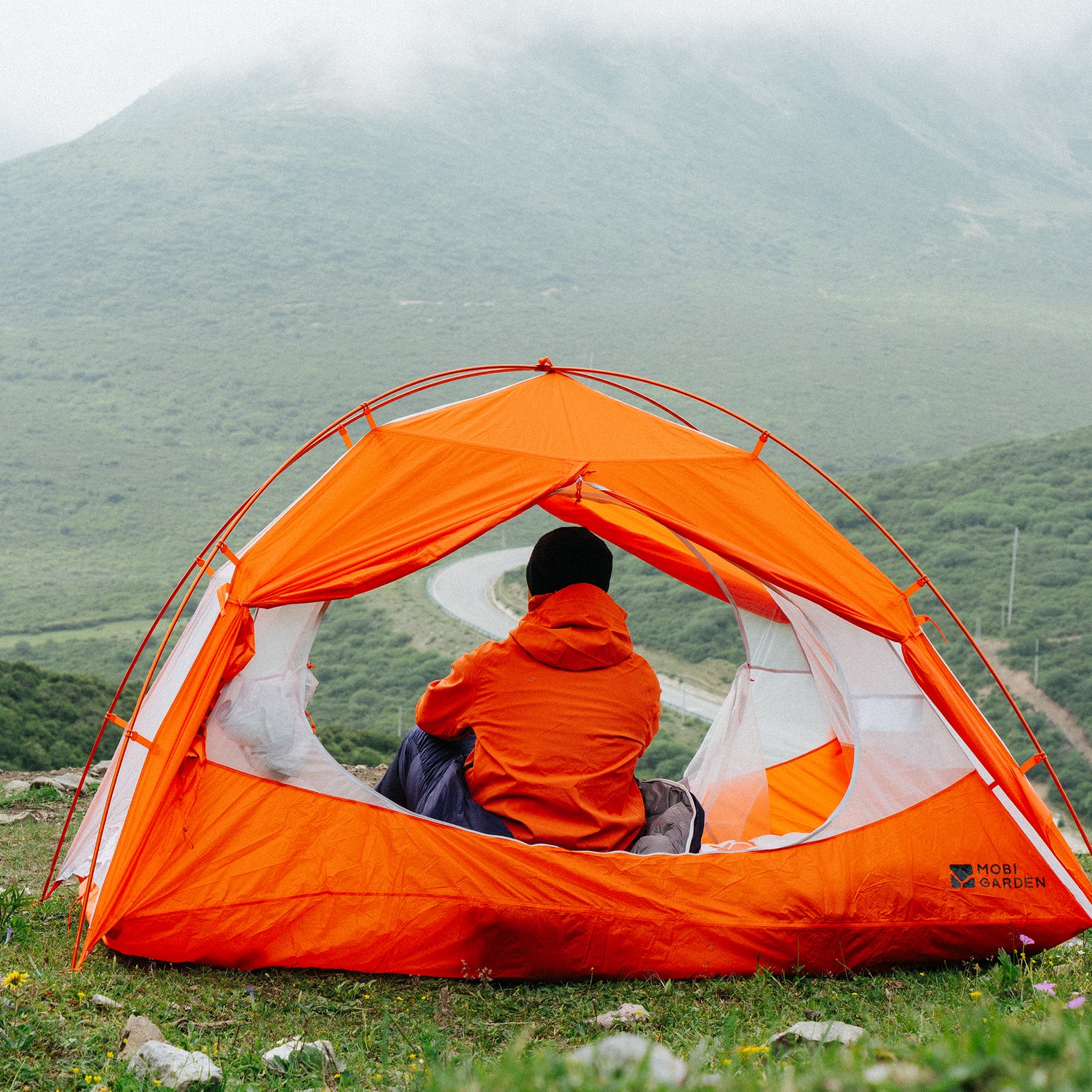Mobi Garden Kongar UL Tent – Alpenglow/Glow High-Vis Color